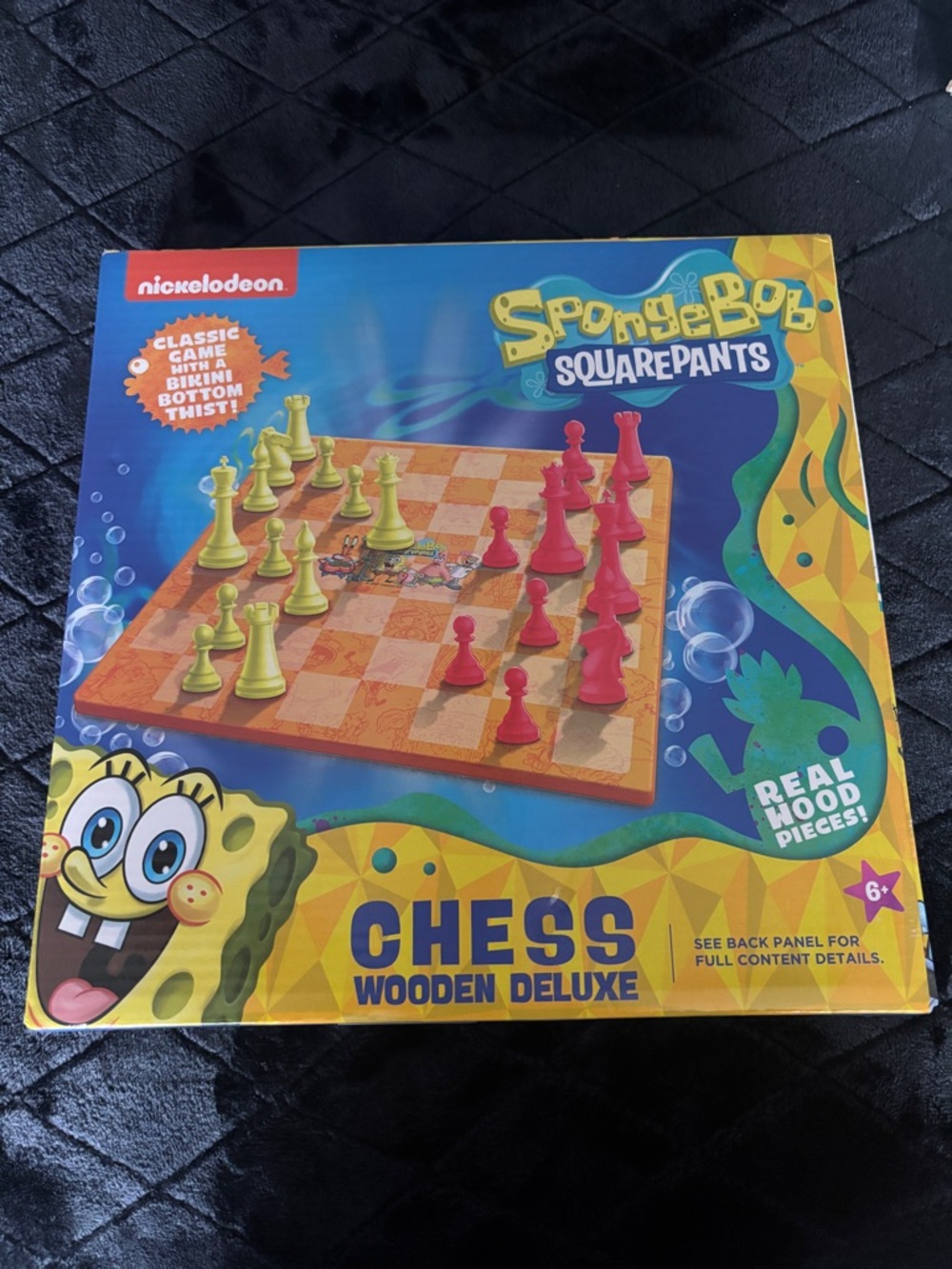 Nickelodeon SpongeBob Chess Set - Yellow & Red Pieces
